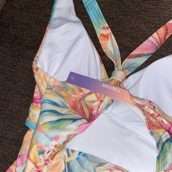 Leaf print swim suit - Picture 3 of 3